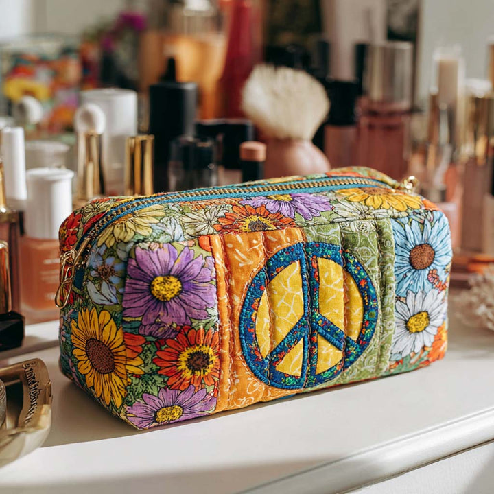 Quilted beauty case with flower peace bus NCU0XD881