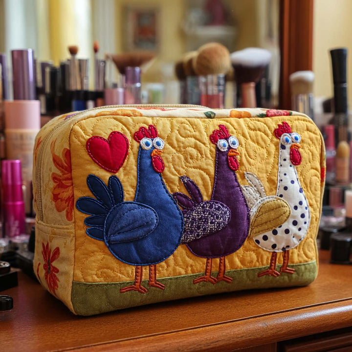 Quilted beauty case with decorative hen NCU0NT10537