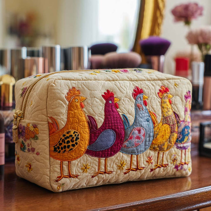 Quilted beauty case with cheerful hen NCU0NT10542