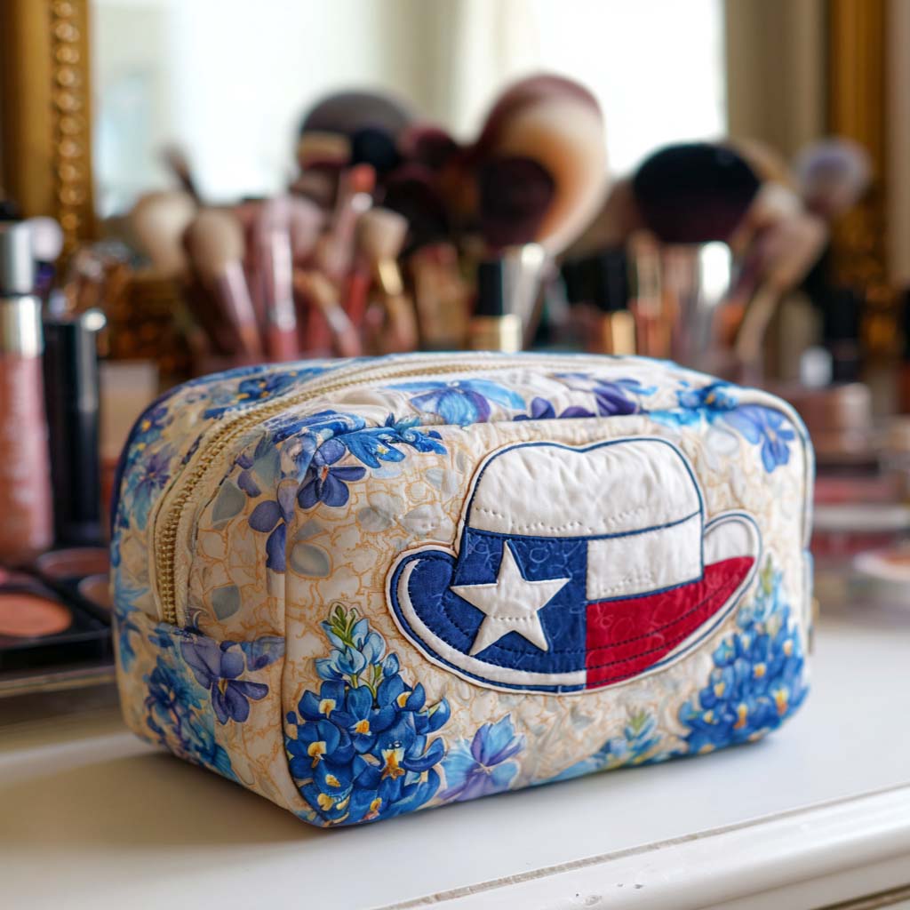 Quilted beauty case in the shape of a cowboy hat NCU0NT10302