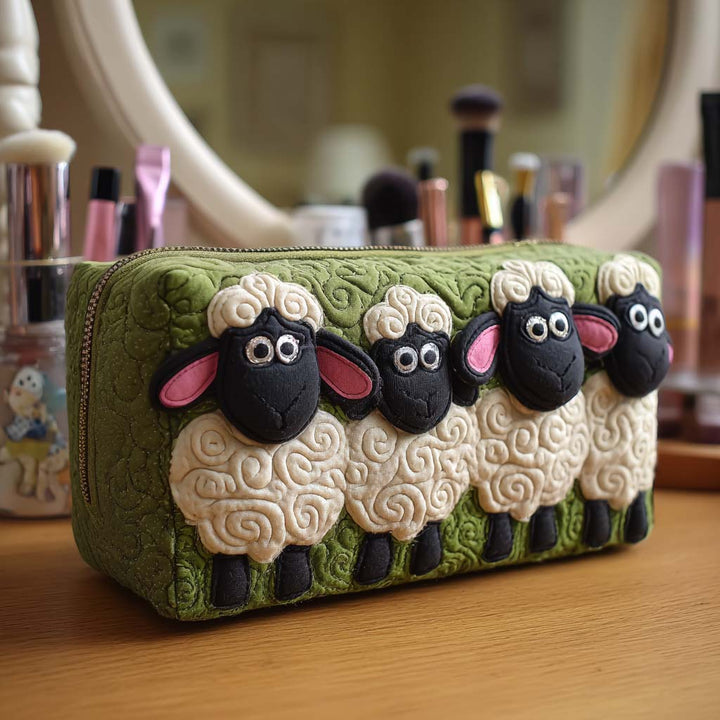 Quilted beauty case with soft sheep NCU0NT10384