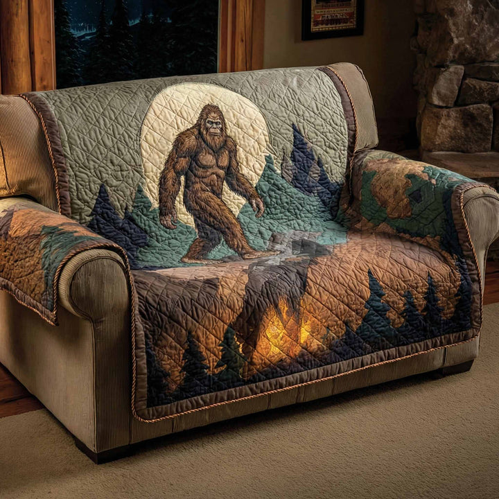 Quilted sofa cover with solitary guardian NCU0XD2364