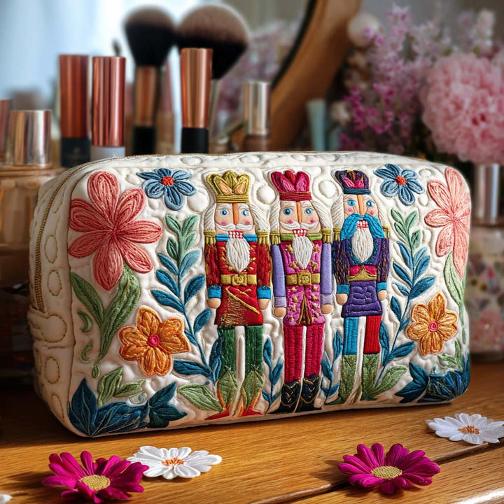 Quilted beauty case with nutcracker NCU0PT9506