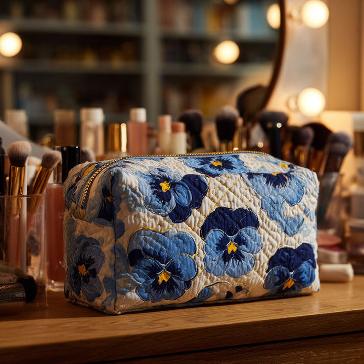 Quilted beauty case with pansies NCU0PT9196