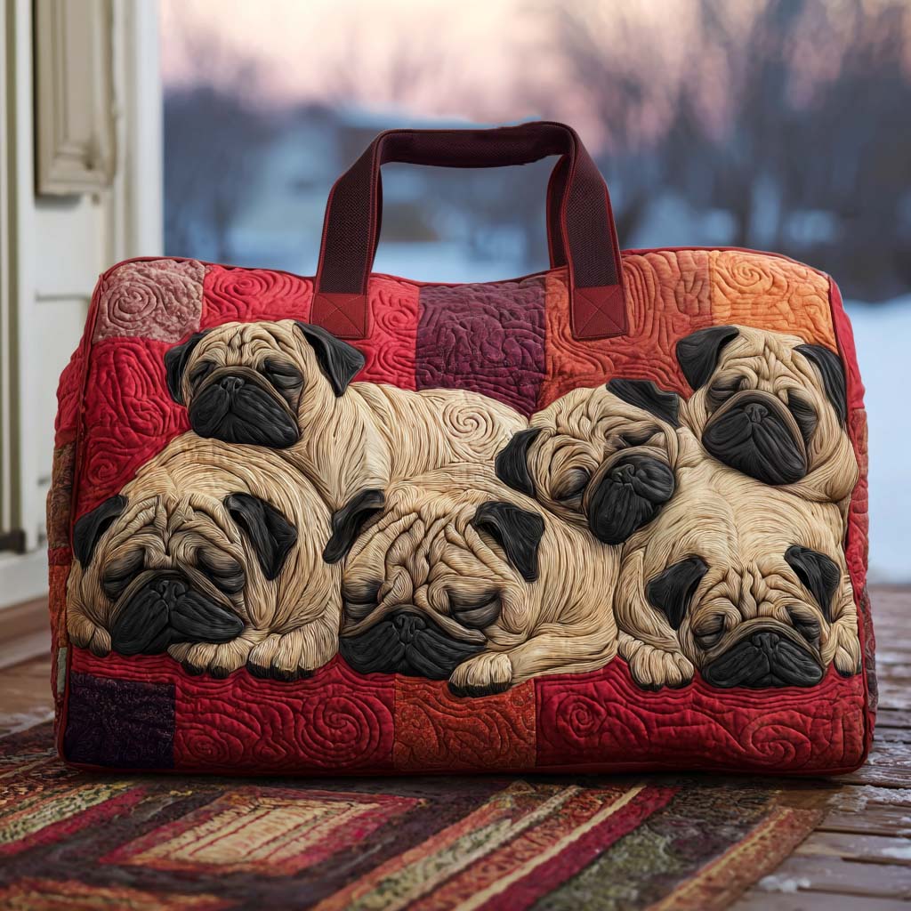 Quilted Travel Bag with Cute Pug NCU0PT9564