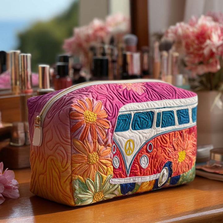 Quilted beauty case with retro travel pattern NCU0PT9434