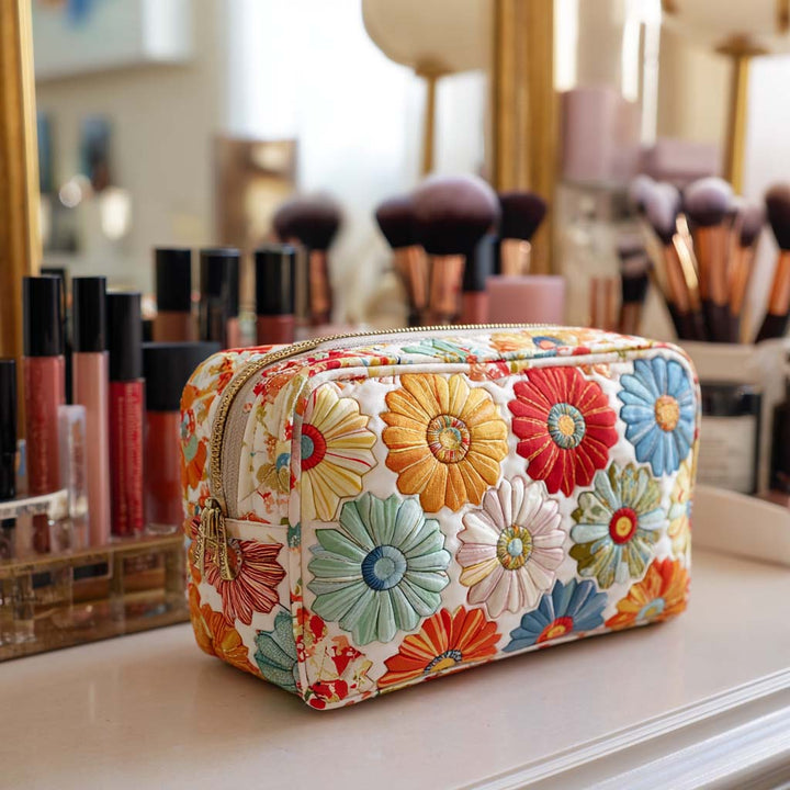 Quilted beauty case with shining petals NCU0NT10236